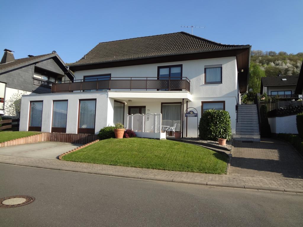 Gaestehaus Am Ahornweg 贝恩卡斯特尔-屈斯 外观 照片